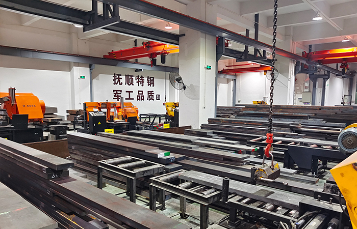 高(gao)速(su)鋼(gang)車(che)间一(yi)角